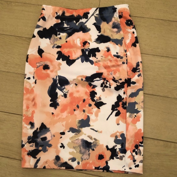 LARA Dresses & Skirts - Beautiful Floral Pencil Skirt with Stretch